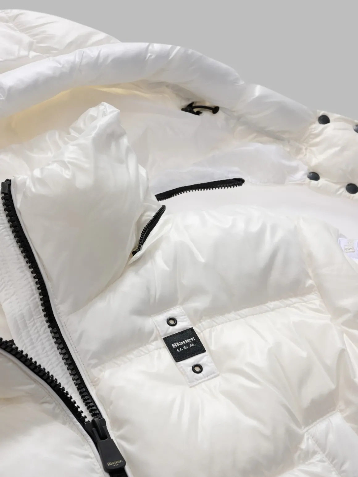 Giubbotto corto con cappuccio rimovibile GLORIA