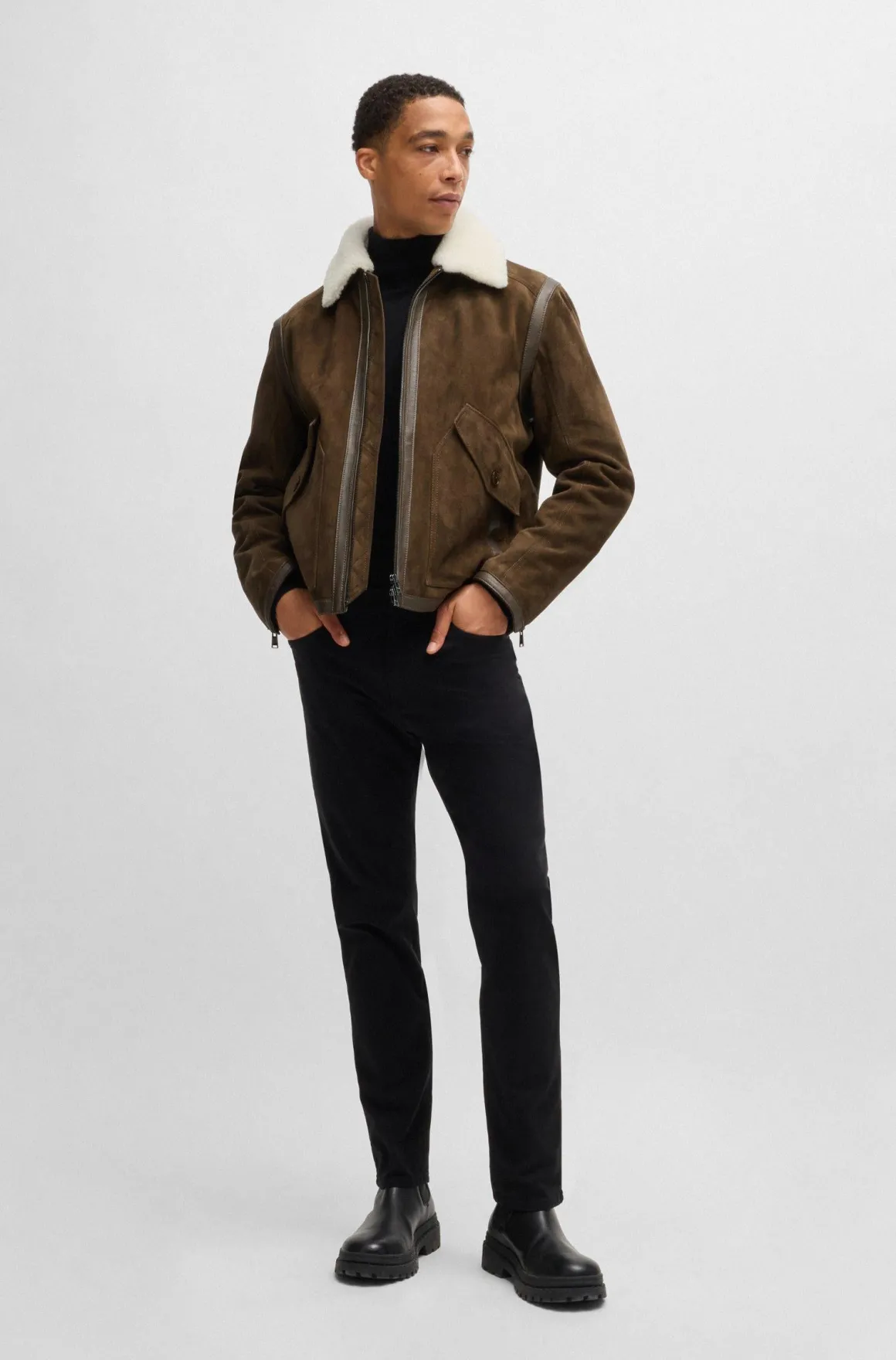 Giubbotto in pelle scamosciata collo aviatore