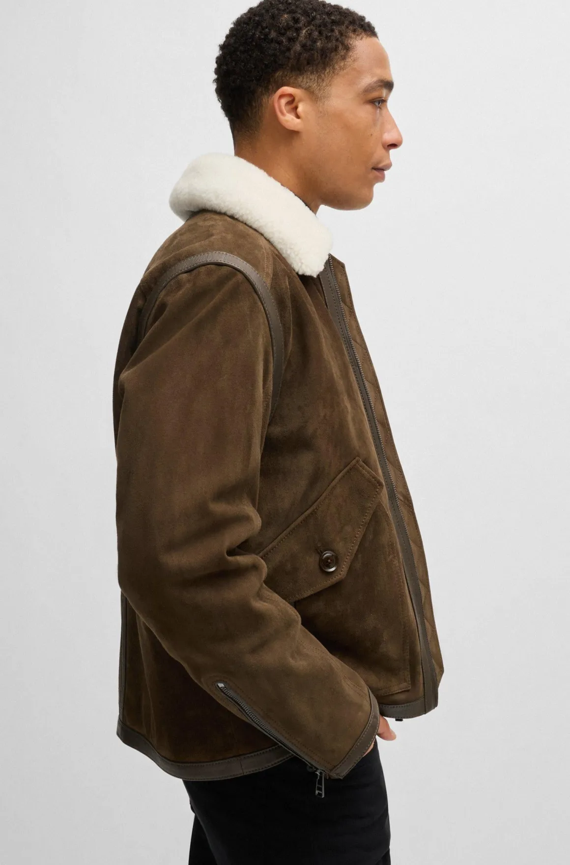 Giubbotto in pelle scamosciata collo aviatore