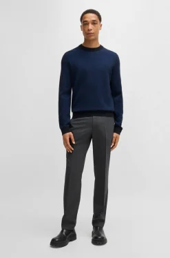 Maglia girocollo in lana e cotone.