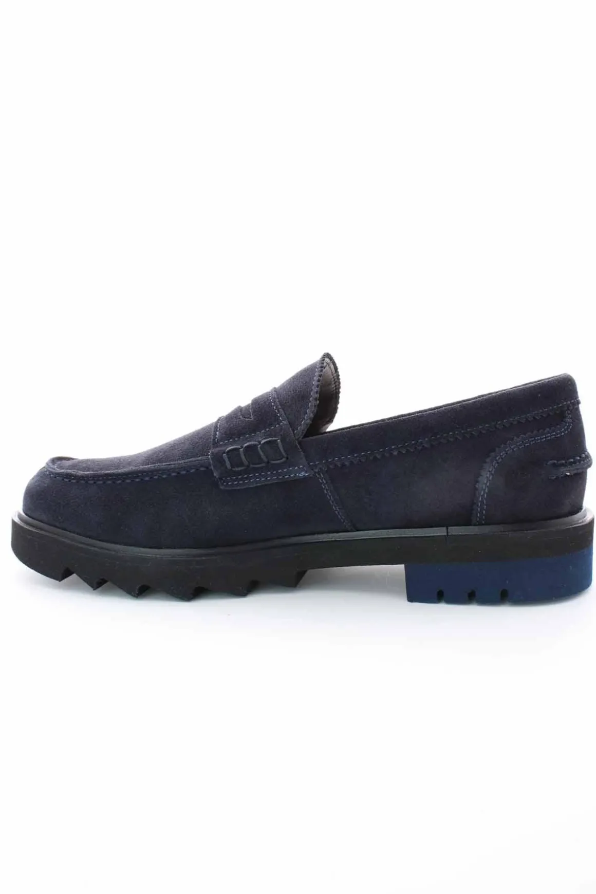 Mocassino in pelle scamosciata suola carro armato.