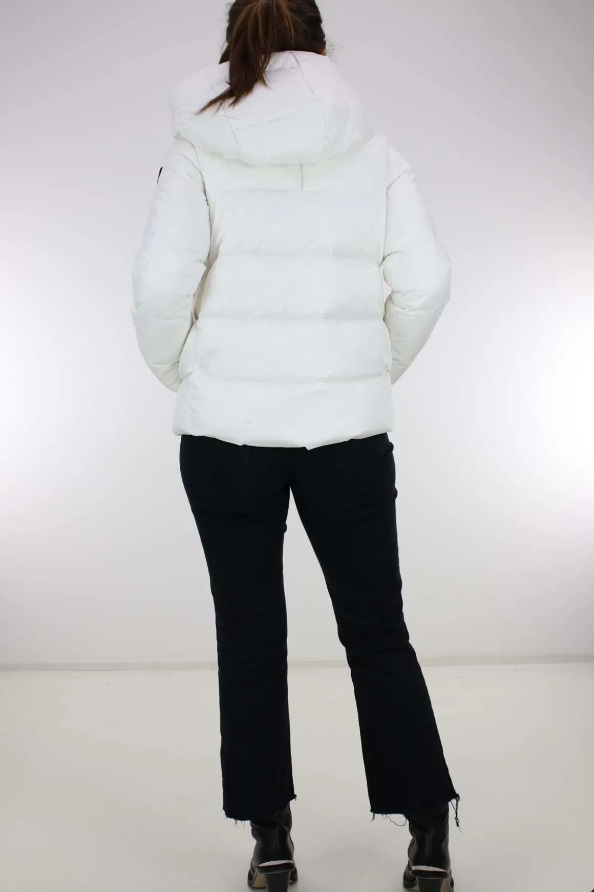 Piumino corto in tessuto ecologico superleggeroTucano