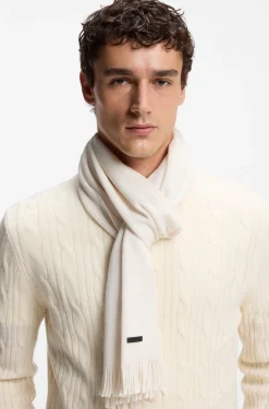 Sciarpa in lana rasata con frange
