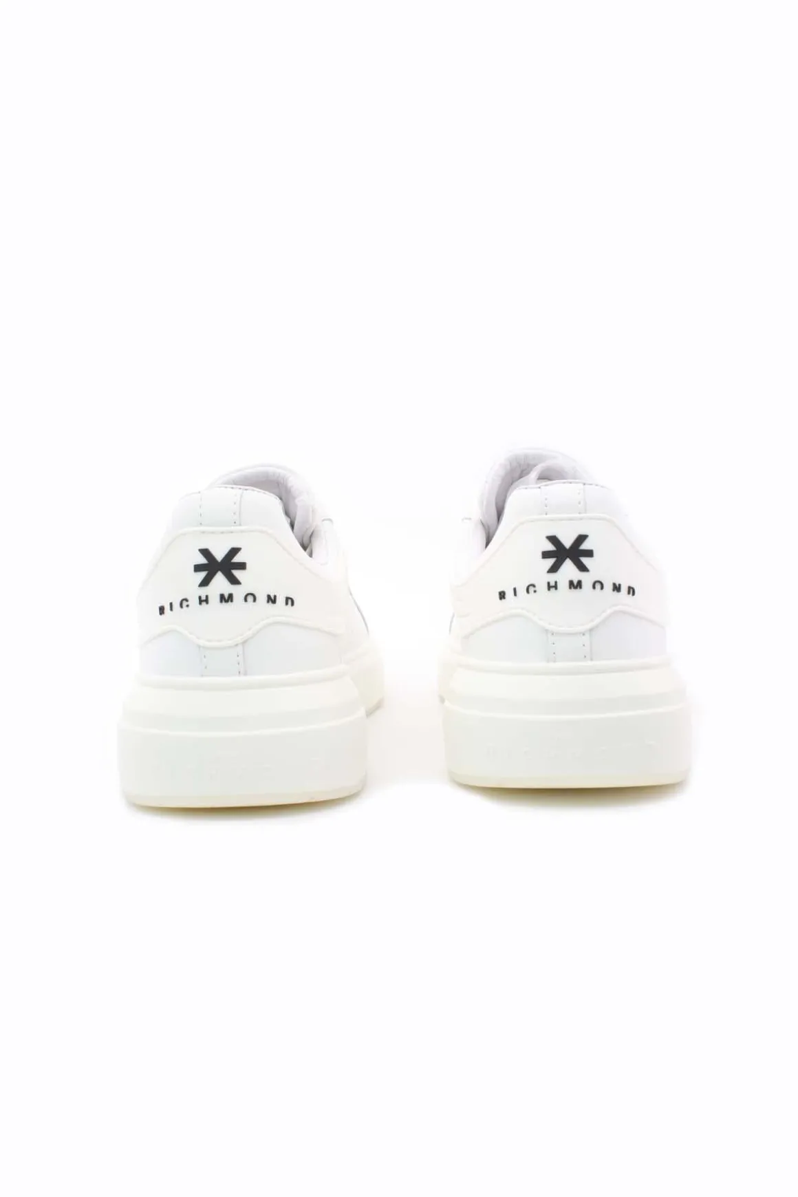 Sneaker in pelle liscia con logo in contrasto Richmond
